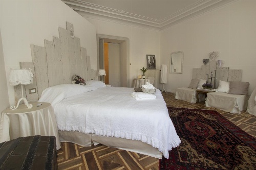 Piazza Venezia Le Camere image 3